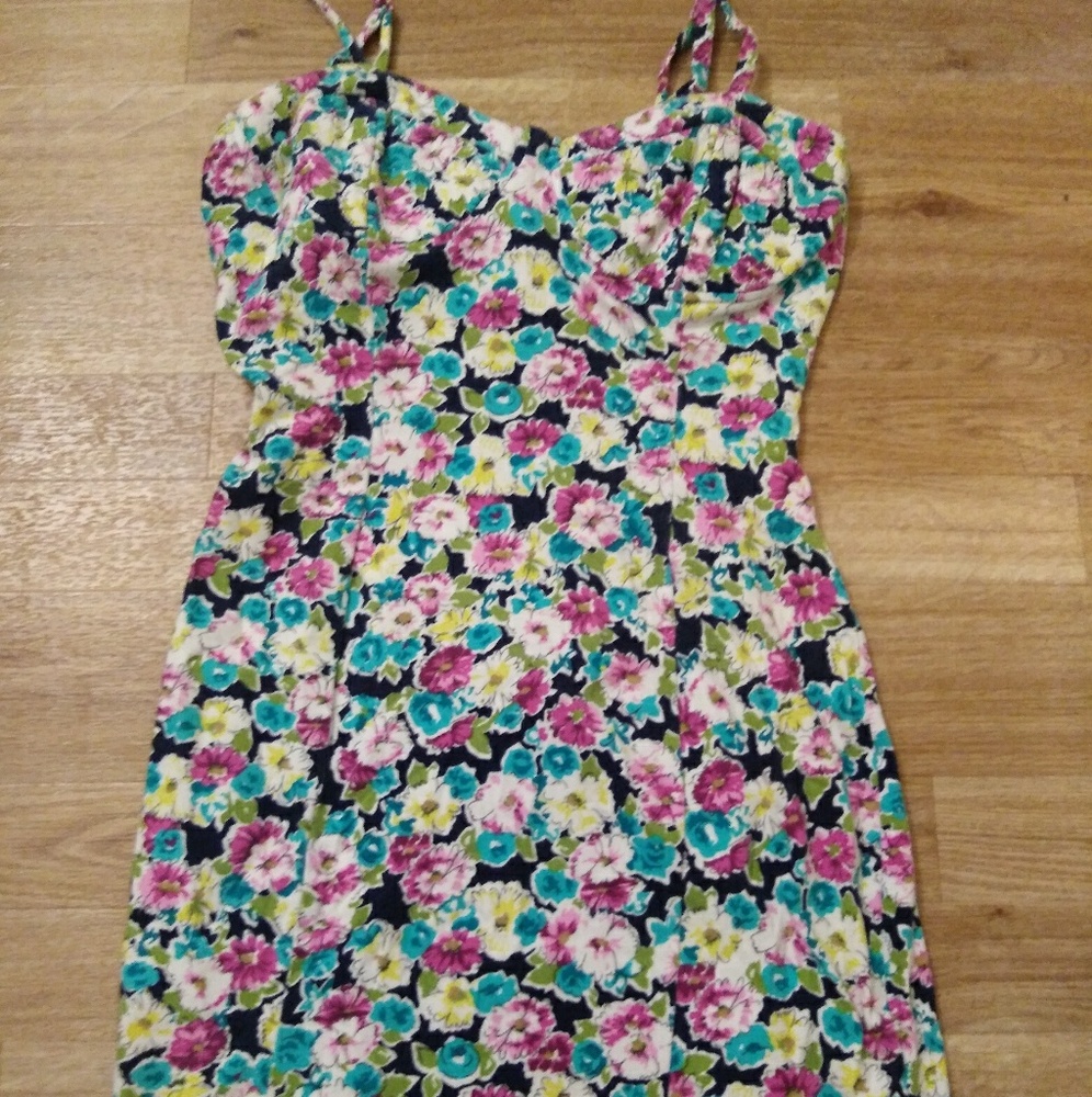 Forever 21 Floral Bodycon dress size small